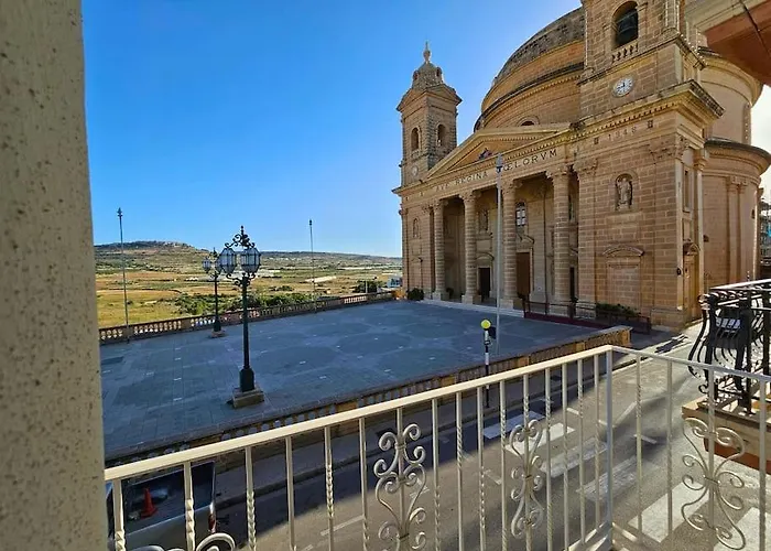 Scenic Views - A Stylish Getaway In 別荘 Mġarr