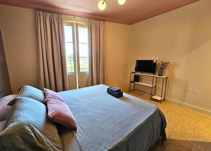 Scenic Views - A Stylish Getaway In * Mġarr