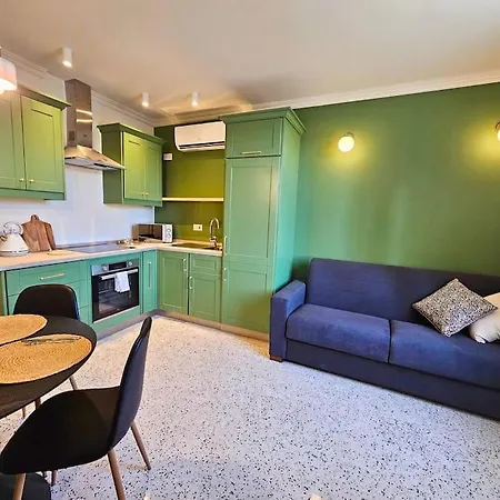 Scenic Views - A Stylish Getaway In L-Imgarr