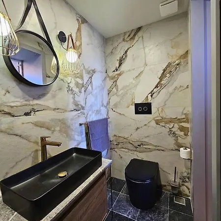 Scenic Views - A Stylish Getaway In * L-Imgarr